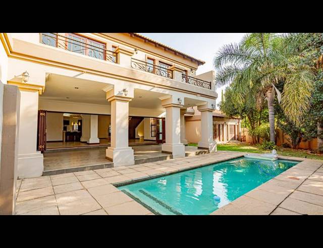 5 BEDROOM HOUSE FOR SALE IN MIDSTREAM ESTATE